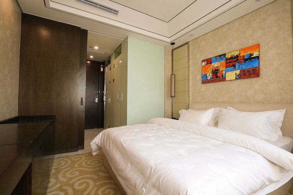 Crown Crystal Hotel Shanghai Exterior foto